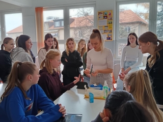 9141a449 B2aa 4e98 92dc 5e695c82db96