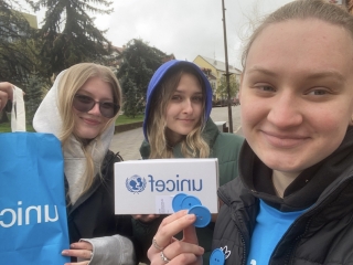 MOdry Gombik 08.jpeg